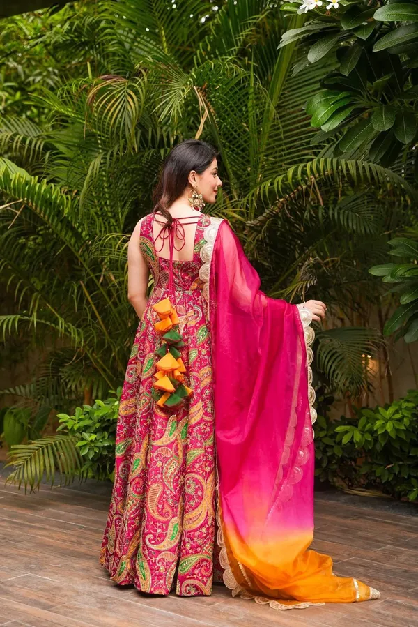 Pink_Organza_Premium_&_Fancy_Design_Anarkali_Set_For_Women