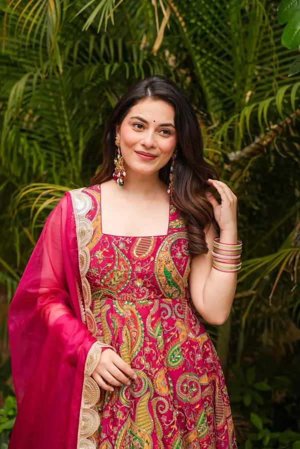 Pink_Organza_Premium_&_Fancy_Design_Anarkali_Set_For_Women
