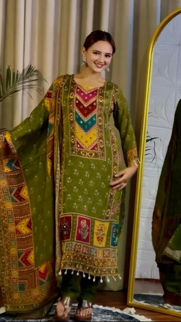 Green_Cotton_Premium_&_Fancy_Design_Suit_For_Women