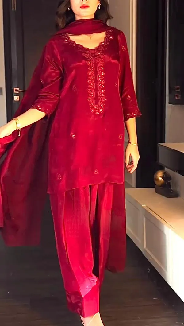 Red_Chinon_Premium_&_Fancy_Design_Kurta_Set_For_Women