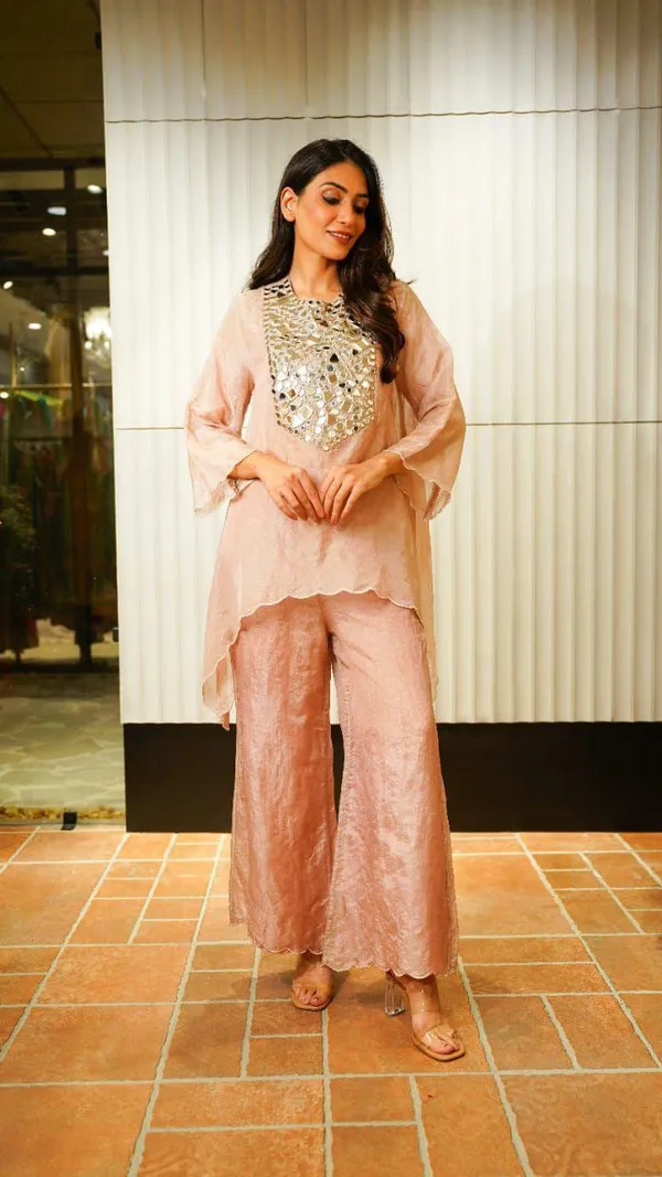 Light_Pink_Crepe_Premium_&_Fancy_Design_Kurta_Set_For_Women