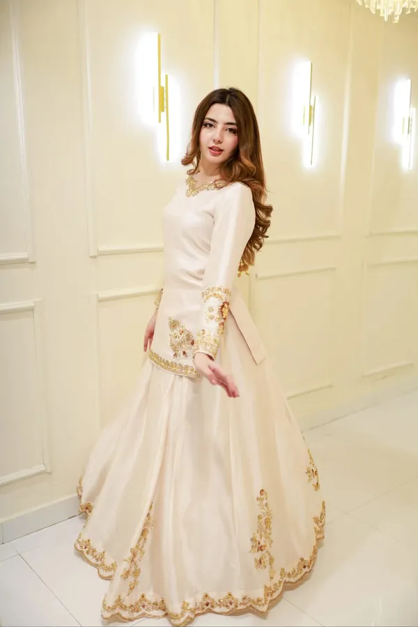 Off_White_Organza_Premium_&_Fancy_Design_Kurti_And_Palazzo_Set_For_Women