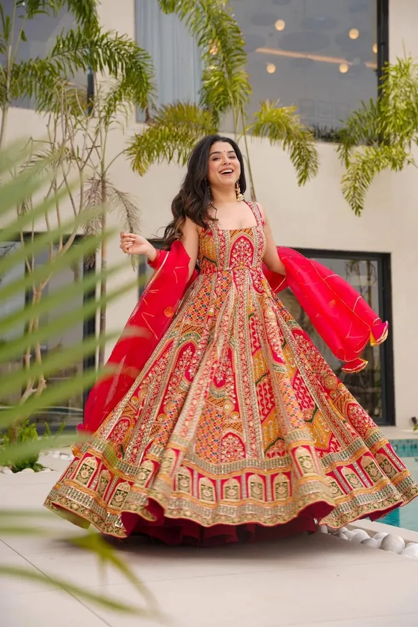 Multicolor_Crepe_Premium_&_Fancy_Design_Anarkali_Set_For_Women