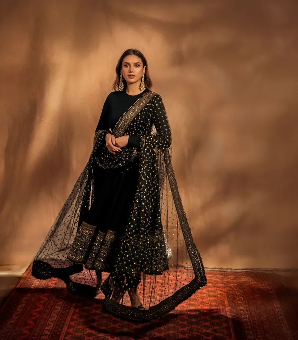 Black_Blooming_Premium_&_Fancy_Design_Anarkali_Set_For_Women