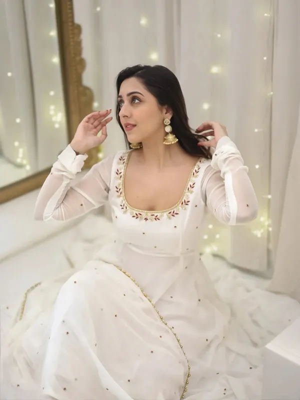White_Cotton_Premium_&_Fancy_Design_Anarkali_Set_For_Women