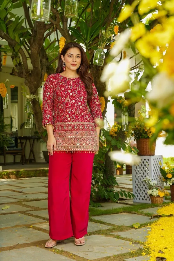 Pink_Georgette_Premium_&_Fancy_Design_Kurta_Set_For_Women