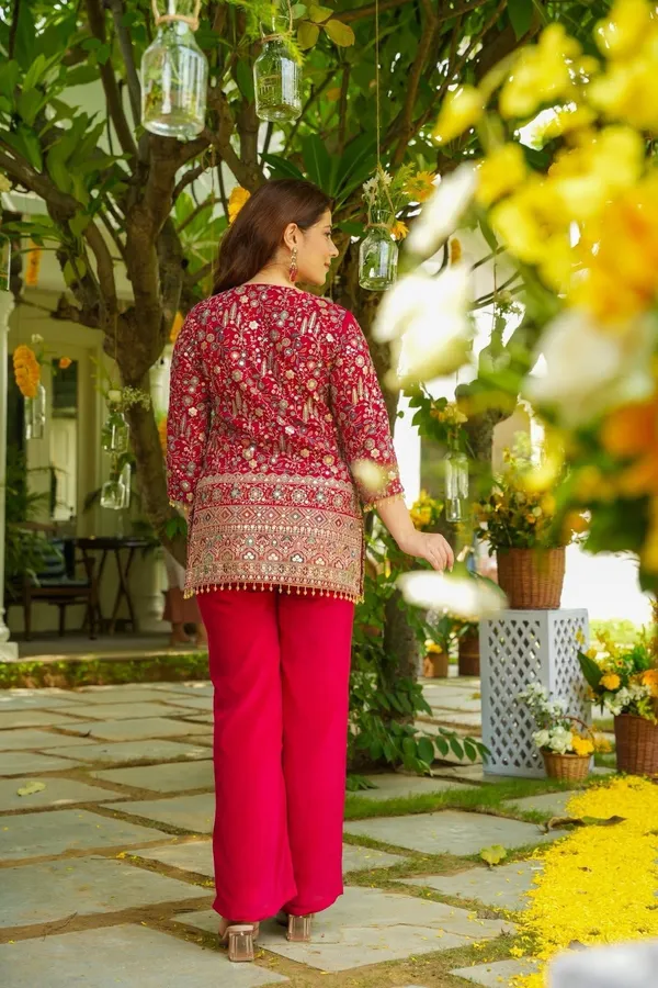 Pink_Georgette_Premium_&_Fancy_Design_Kurta_Set_For_Women