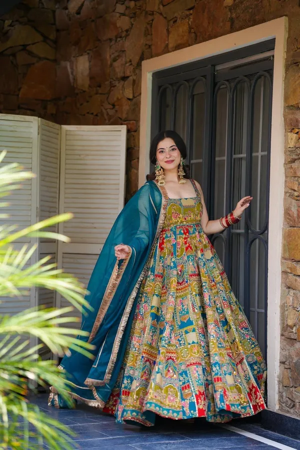 Multicolor_Crepe_Premium_&_Fancy_Design_Anarkali_Set_For_Women