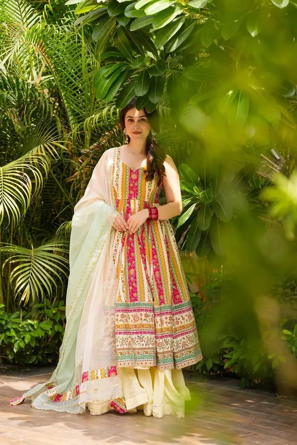 Multicolor_Crepe_Premium_&_Fancy_Design_Suit_Set_For_Women