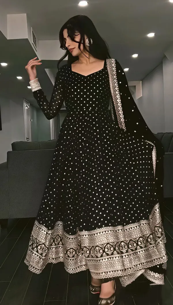 Black_Blooming_Premium_&_Fancy_Design_Anarkali_Set_For_Women
