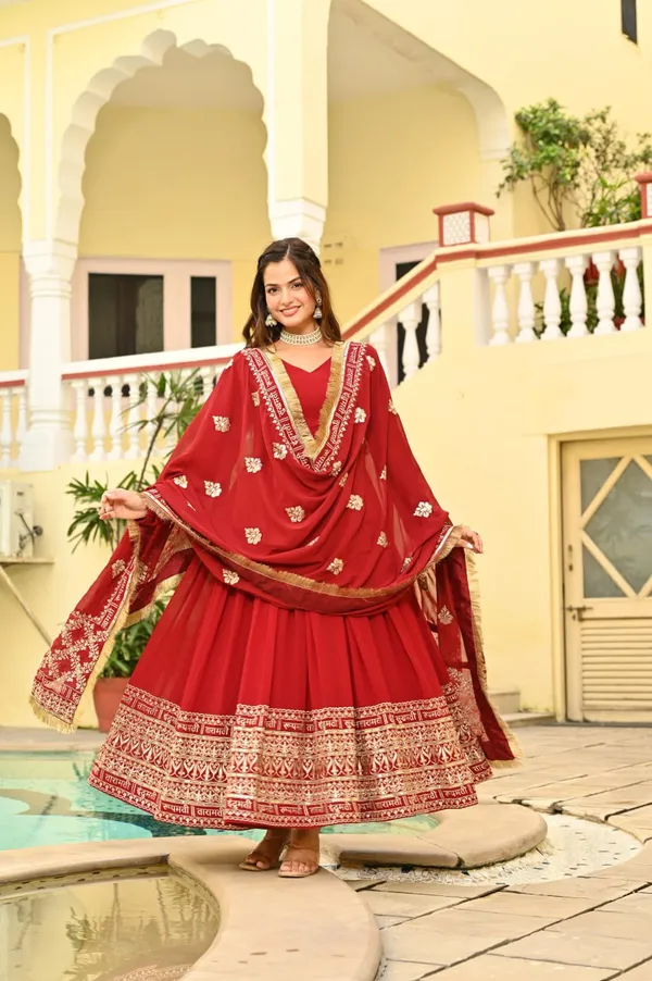 Pink_Blooming_Premium_&_Fancy_Design_Anarkali_Set_For_Women