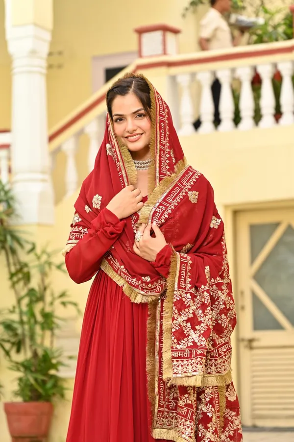 Pink_Blooming_Premium_&_Fancy_Design_Anarkali_Set_For_Women