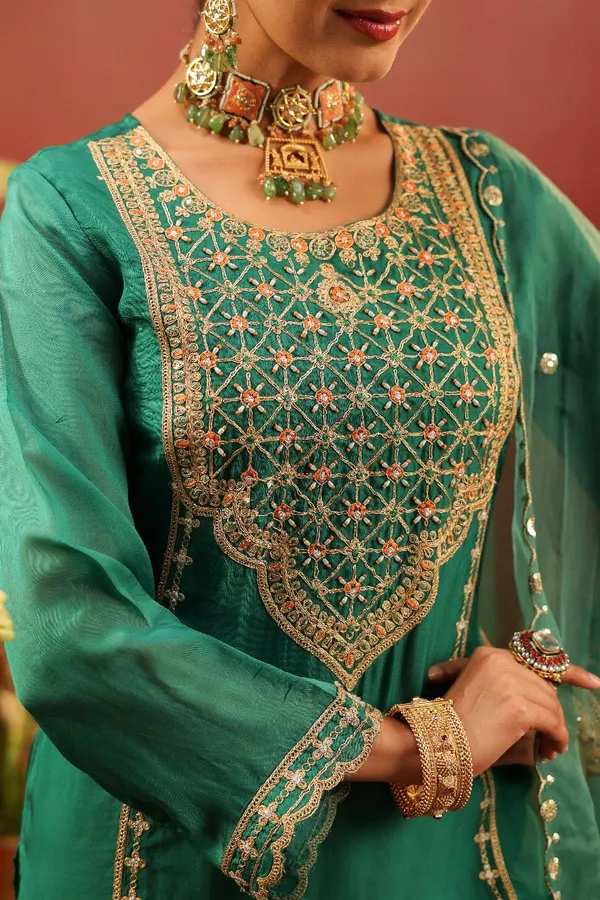 Green_Organza_Premium_&_Fancy_Design_Suit_Set_For_Women