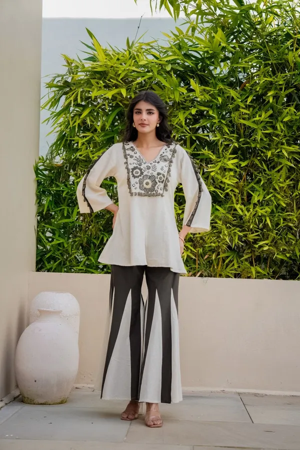 White_Cotton_Premium_&_Fancy_Design_Kurta_And_Palazzo_Set_For_Women