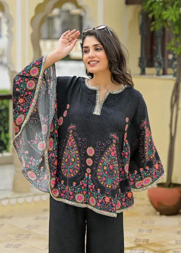 Black_Crepe_Premium_&_Fancy_Design_Kurta_And_Pant_Set_For_Women