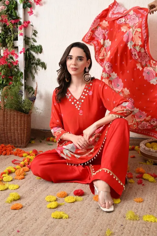 Red_Crepe_Premium_&_Fancy_Design_Kurti_And_Pant_Set_For_Women