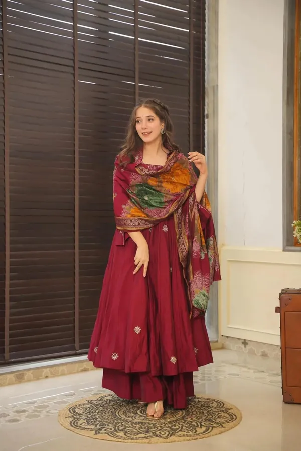 Maroon_Organza_Premium_&_Fancy_Design_Anarkali_Set_For_Women