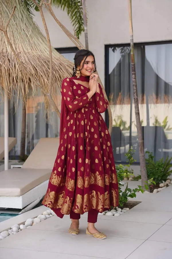 Red_Cotton_Premium_&_Fancy_Design_Suit_Set_For_Women