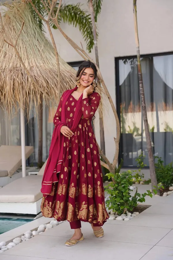 Red_Cotton_Premium_&_Fancy_Design_Suit_Set_For_Women