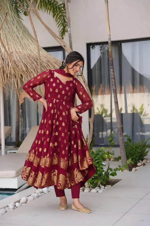 Red_Cotton_Premium_&_Fancy_Design_Suit_Set_For_Women