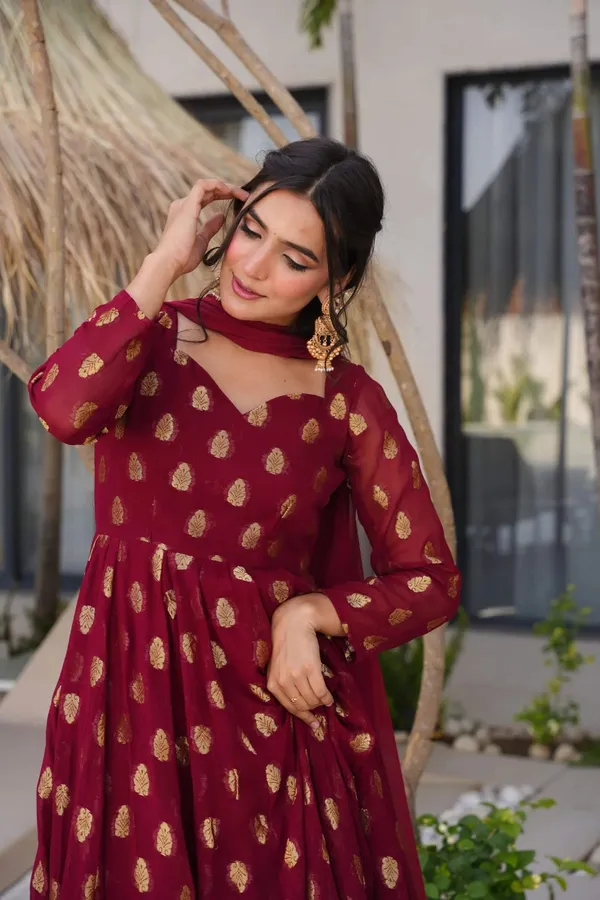 Red_Cotton_Premium_&_Fancy_Design_Suit_Set_For_Women