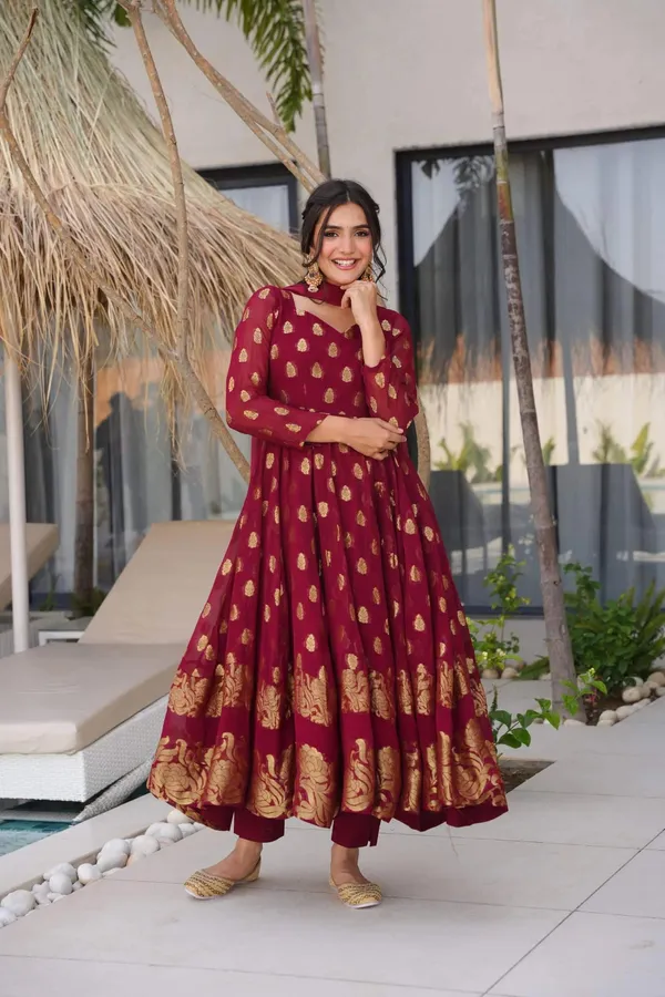 Red_Cotton_Premium_&_Fancy_Design_Suit_Set_For_Women
