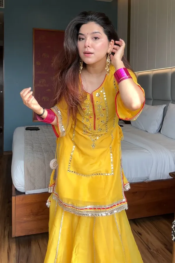 Yellow_Blooming_Premium_&_Fancy_Design_Sharara_Set_For_Women