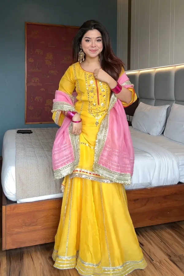 Yellow_Blooming_Premium_&_Fancy_Design_Sharara_Set_For_Women