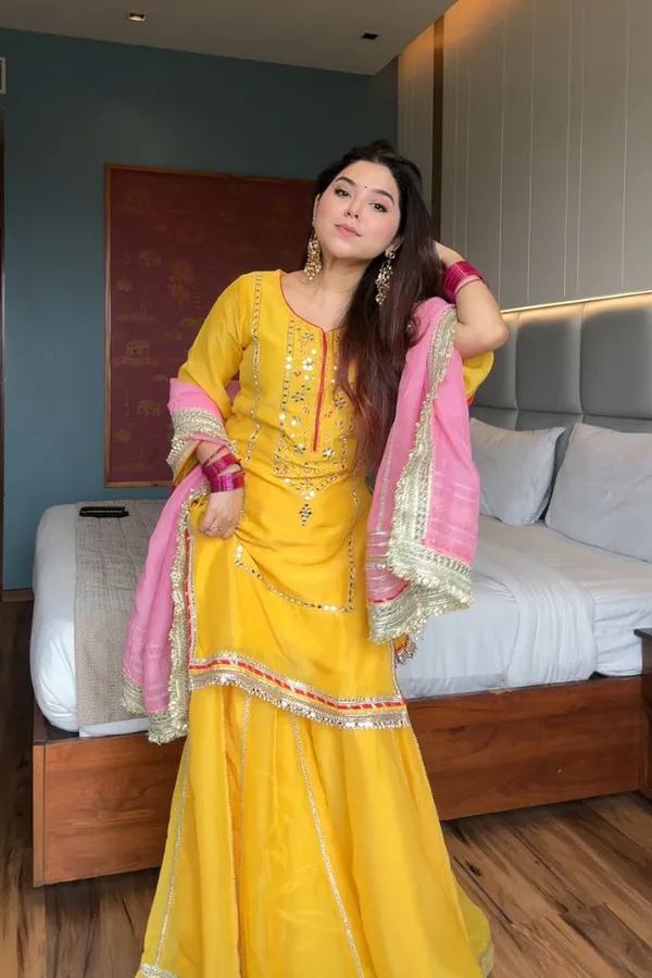Yellow_Blooming_Premium_&_Fancy_Design_Sharara_Set_For_Women