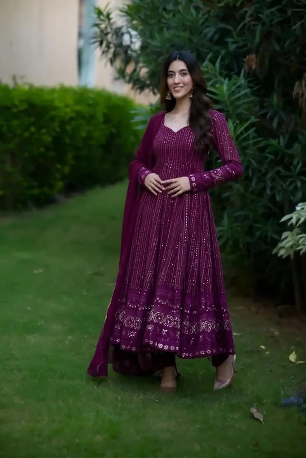 Purple_Blooming_Premium_&_Fancy_Design_Anarkali_Set_For_Women