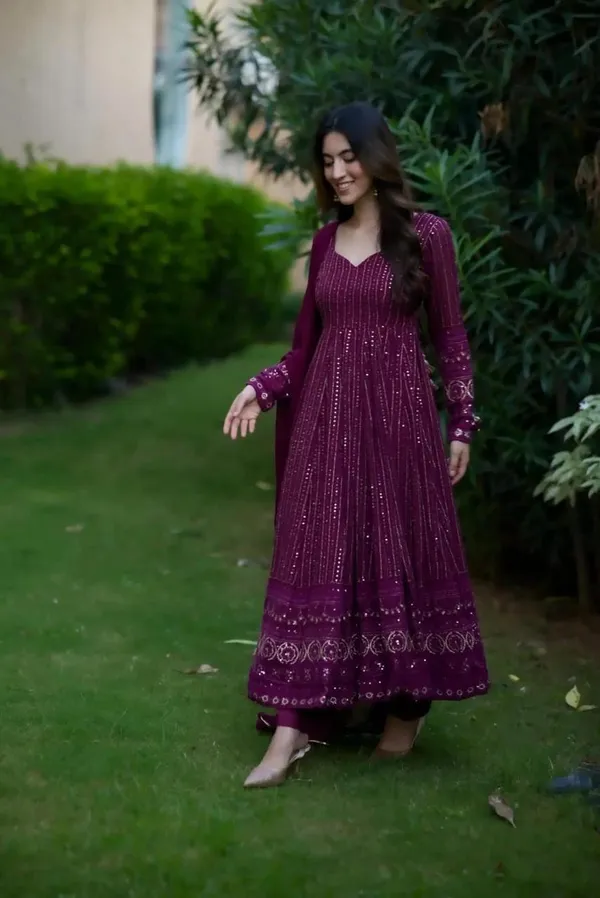 Purple_Blooming_Premium_&_Fancy_Design_Anarkali_Set_For_Women