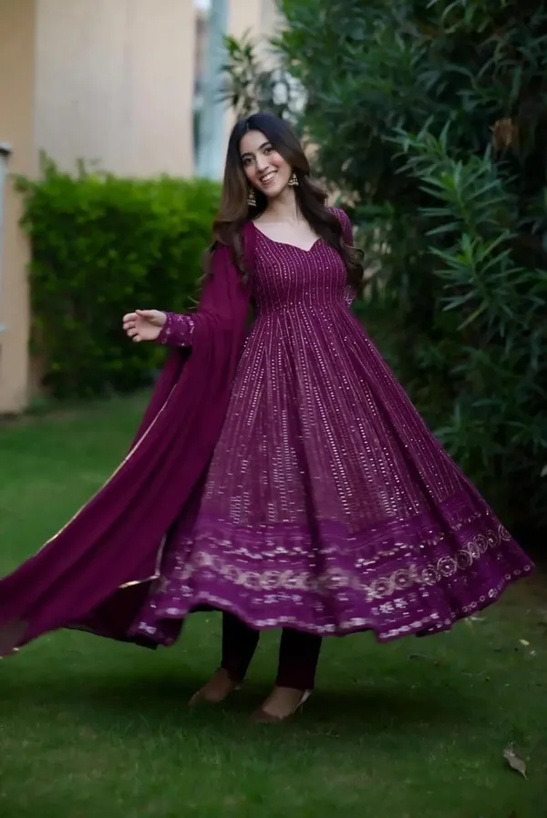 Purple_Blooming_Premium_&_Fancy_Design_Anarkali_Set_For_Women
