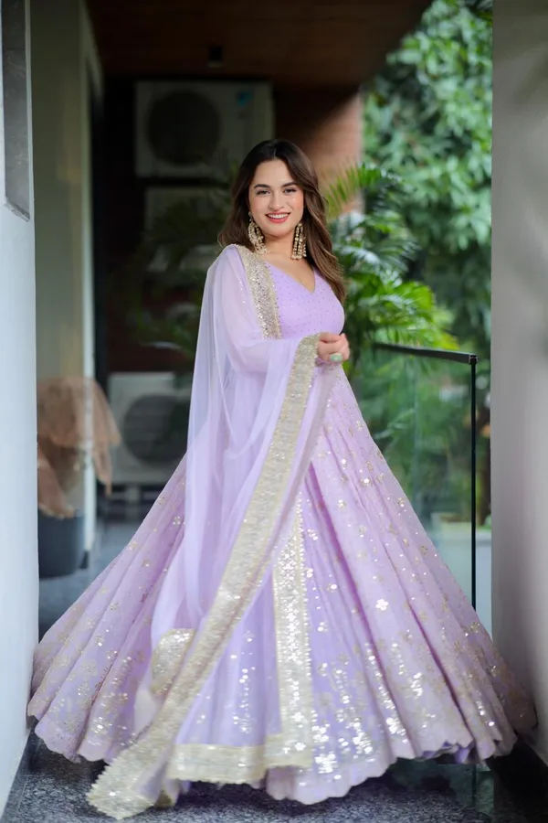 Purple_Blooming_Premium_&_Fancy_Design_Anarkali_Set_For_Women