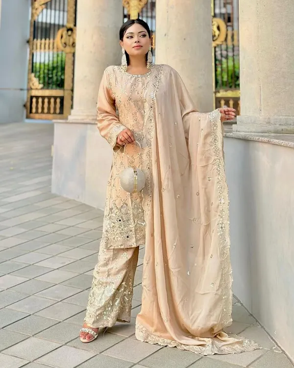 Off_White_Cotton_Premium_&_Fancy_Design_Kurti_And_Pant_Set_For_Women