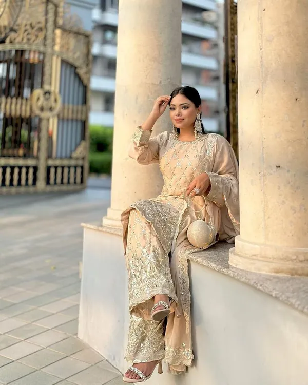 Off_White_Cotton_Premium_&_Fancy_Design_Kurti_And_Pant_Set_For_Women