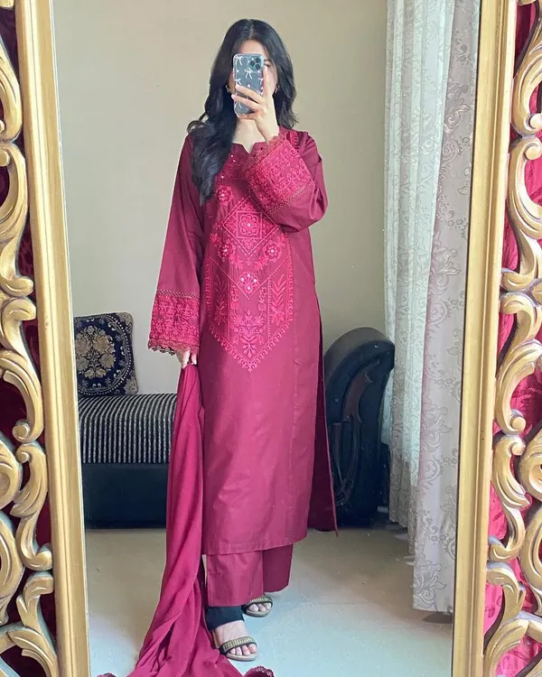 Pink_Cotton_Premium_&_Fancy_Design_Suit_Set_For_Women