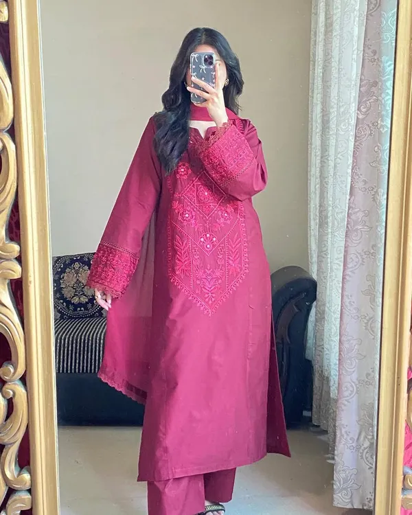 Pink_Cotton_Premium_&_Fancy_Design_Suit_Set_For_Women