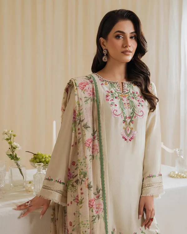 Off_White_Cotton_Premium_&_Fancy_Design_Suit_Set_For_Women