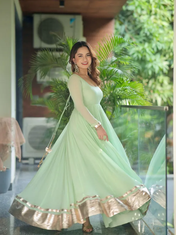 Green_Cotton_Premium_&_Fancy_Design_Anarkali_Set_For_Women