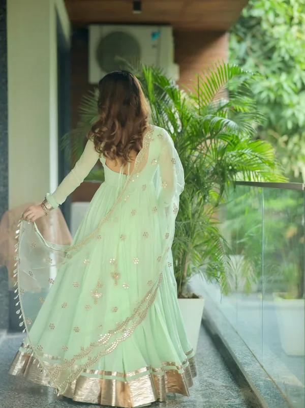 Green_Cotton_Premium_&_Fancy_Design_Anarkali_Set_For_Women