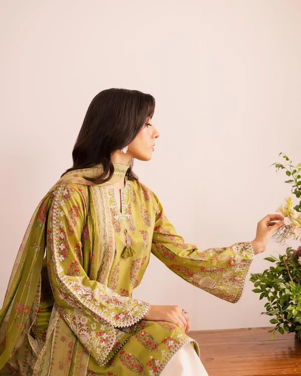 Yellow_Cotton_Premium_&_Fancy_Design_Kurti_And_Pant_Set_For_Women
