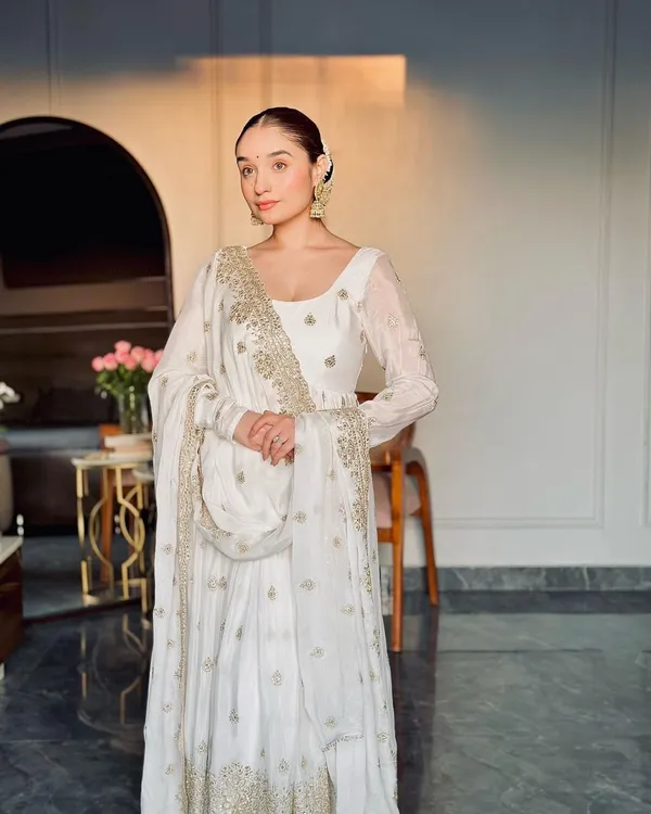 Off_White_Chinon_Premium_&_Fancy_Design_Anarkali_Set_For_Women