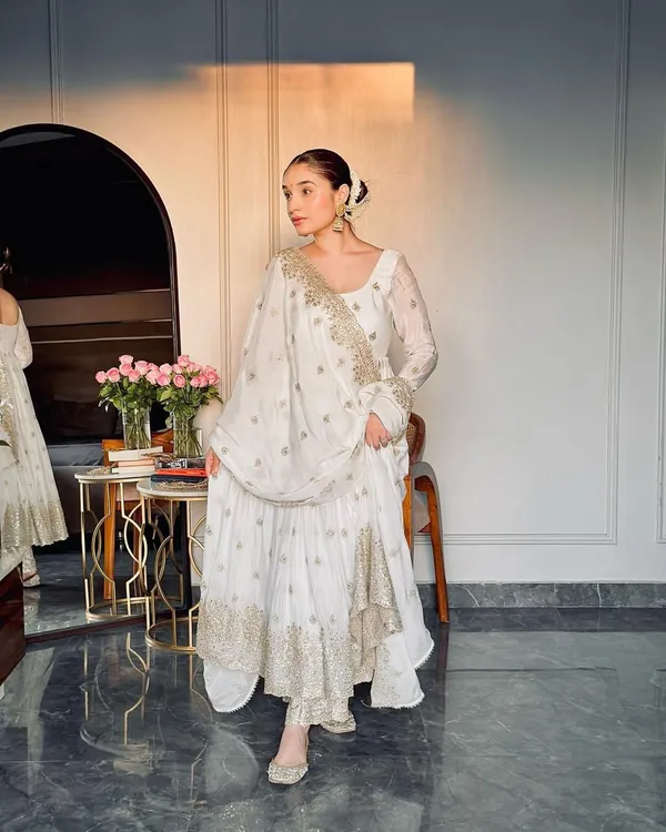Off_White_Chinon_Premium_&_Fancy_Design_Anarkali_Set_For_Women