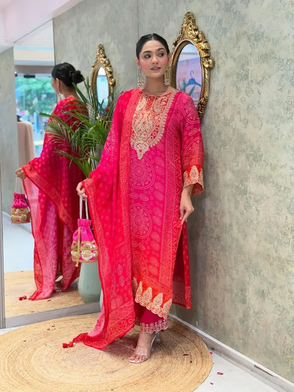 Pink_Cotton_Premium_&_Fancy_Design_Suit_Set_For_Women