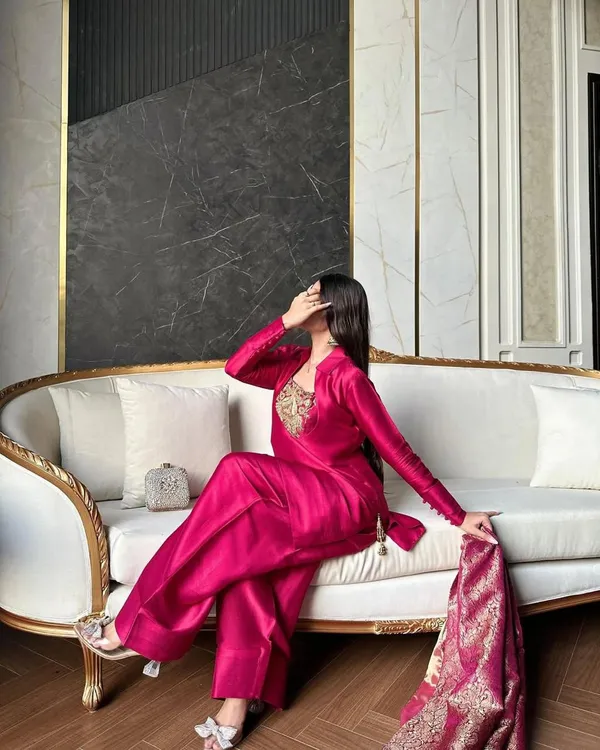 Pink_Cotton_Premium_&_Fancy_Design_Salwar_Suit_Set_For_Women