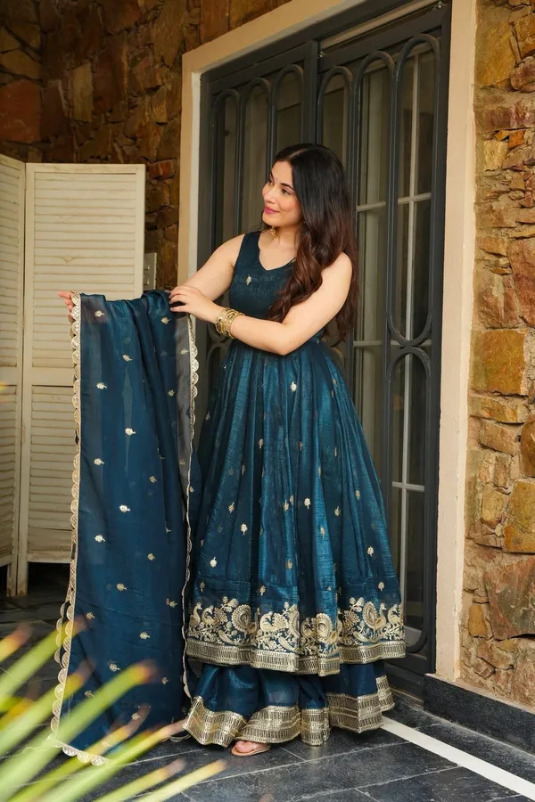 Blue_Cotton_Premium_&_Fancy_Design_Suit_Set_For_Women