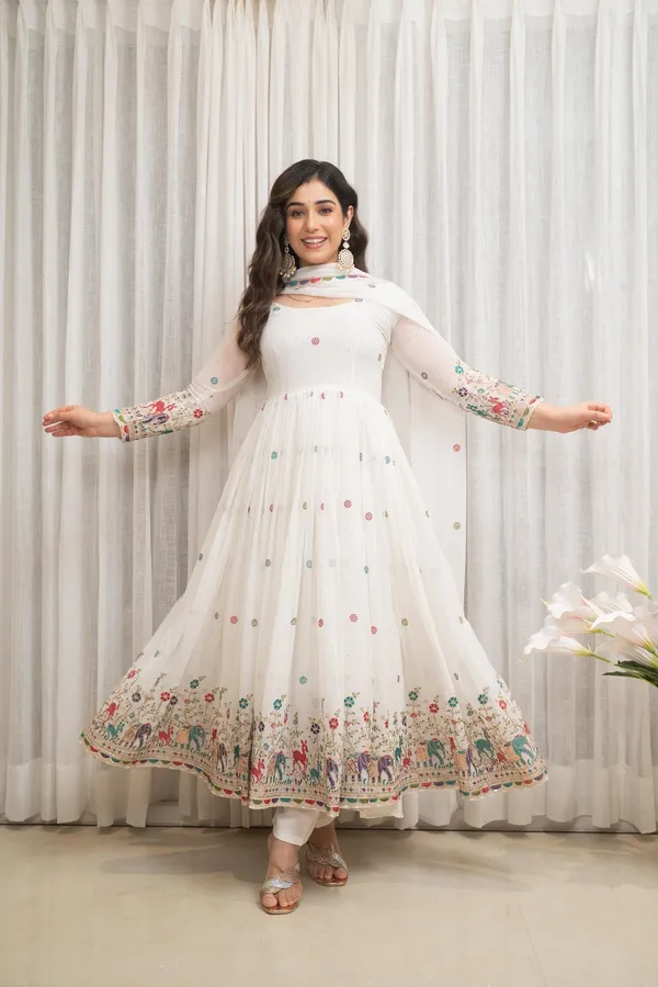 White_Georgette_Premium_&_Fancy_Design_Suit_Set_For_Women