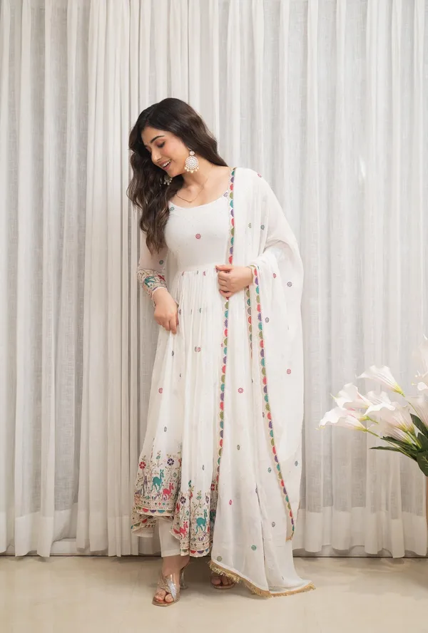 White_Georgette_Premium_&_Fancy_Design_Suit_Set_For_Women