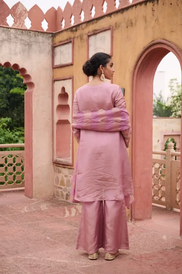 Pink_Shimmer_Premium_&_Fancy_Design_Kurti_And_Palazzo_Set_For_Women