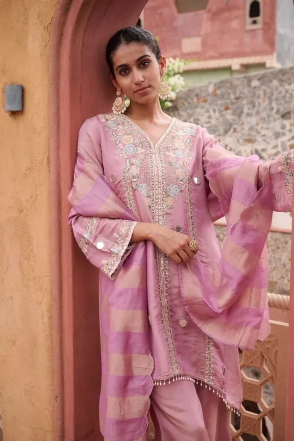 Pink_Shimmer_Premium_&_Fancy_Design_Kurti_And_Palazzo_Set_For_Women